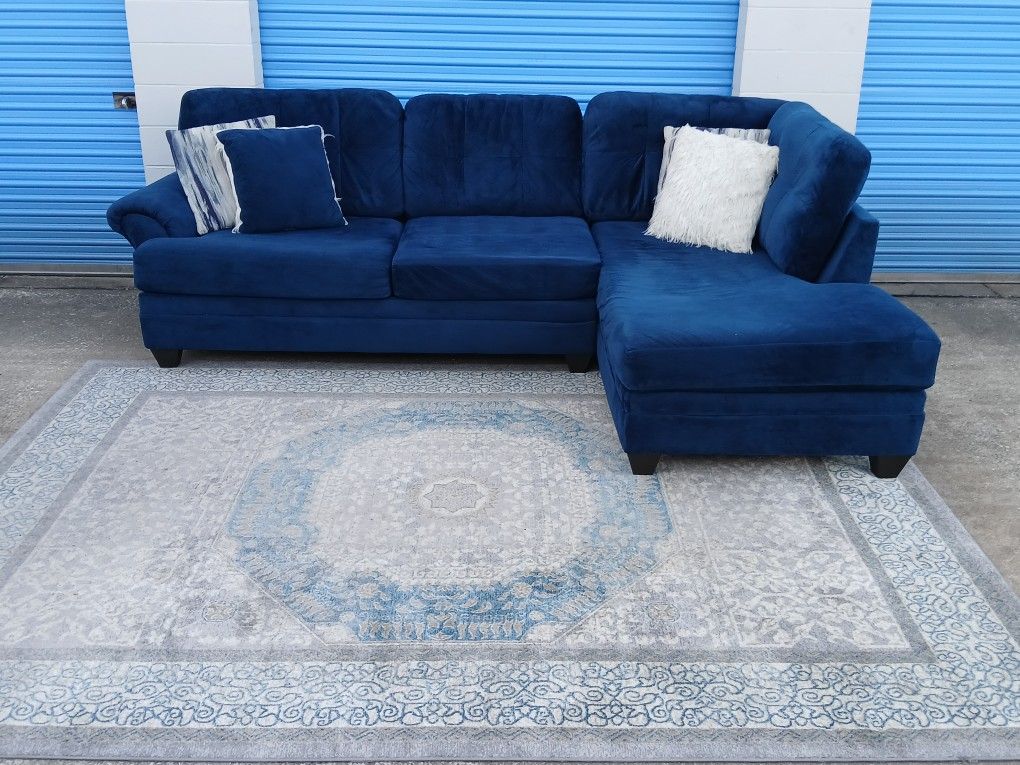 American Signature Blue 2-Piece Right-Chaise Sectional $350 w/DELIVERY
