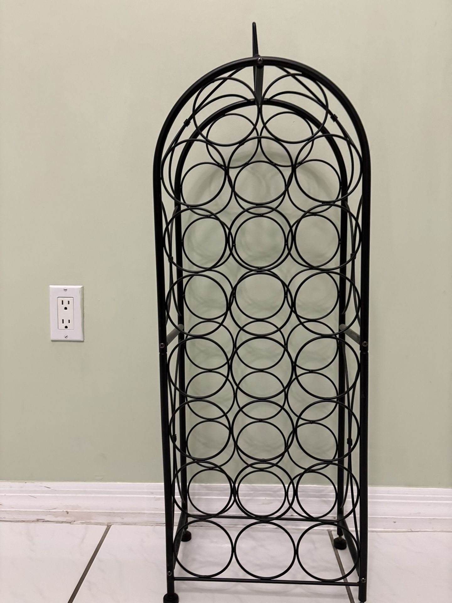 23 Bottle Wine Rack