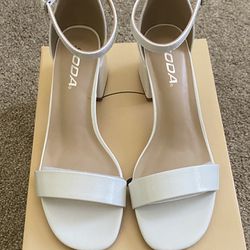White 2” heels, size 6