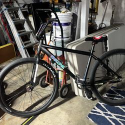 Throne Black Oil 29er Trades only