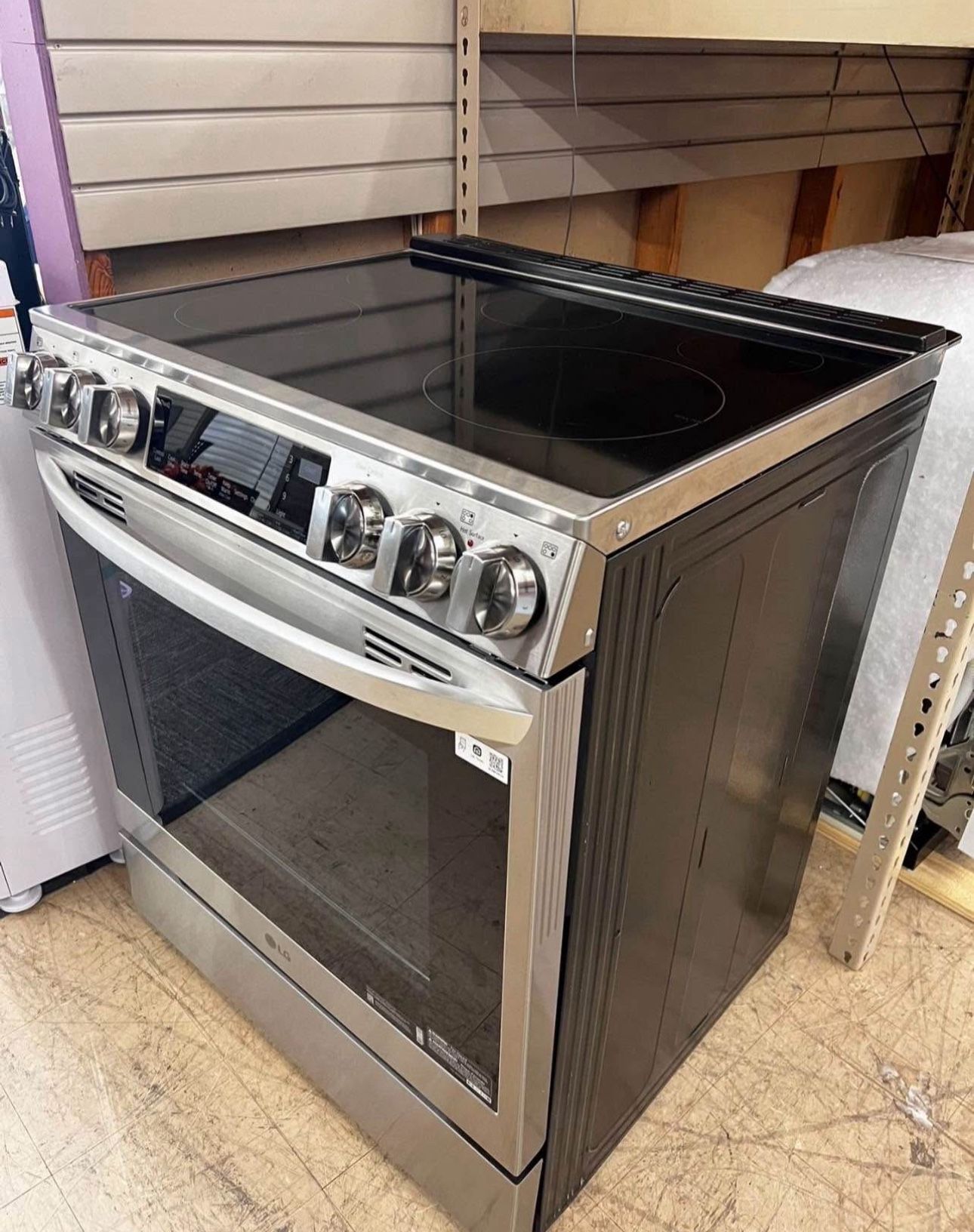 **🔥 BLACK FRIDAY MEGA DEAL! 🔥 30% OFF! Smart Slide-In Induction Range – Brand New!**