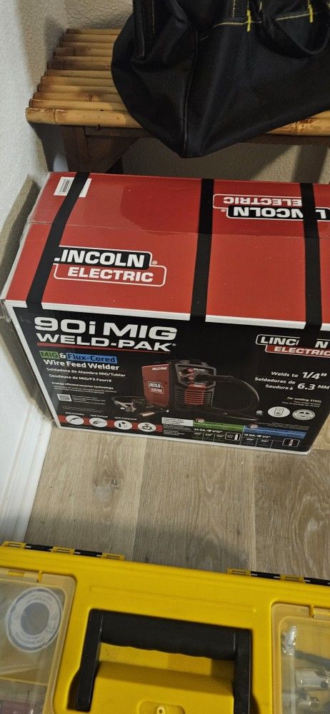 lincoln 90 IG Mig and Flux core welder " Brand New"