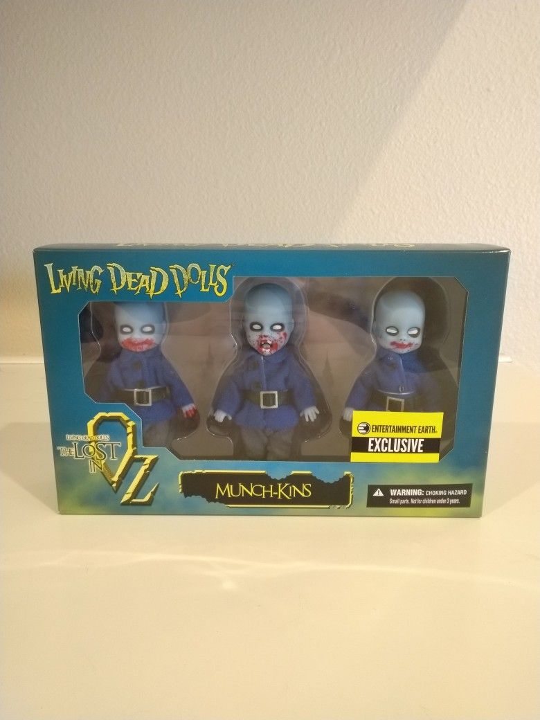 MEZCO TOYS Living Dead Dolls THE LOST IN OZ Munchkins ENTERTAINMENT EARTH EXCLUSIVE NIB