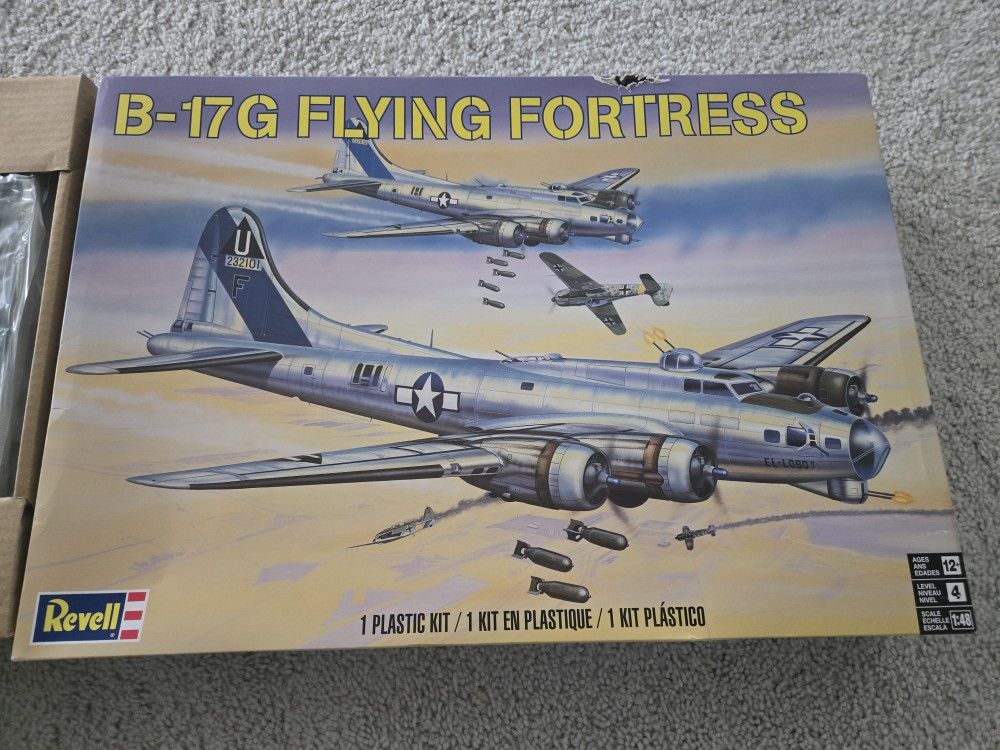 B-17G Flying Fortress Model Kit