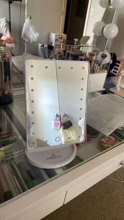Small desk LED mirror