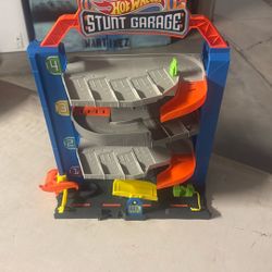 Hot Wheels Garage 