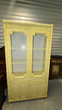 Thomasville Faux Bamboo China Cabinet - Lacquered
