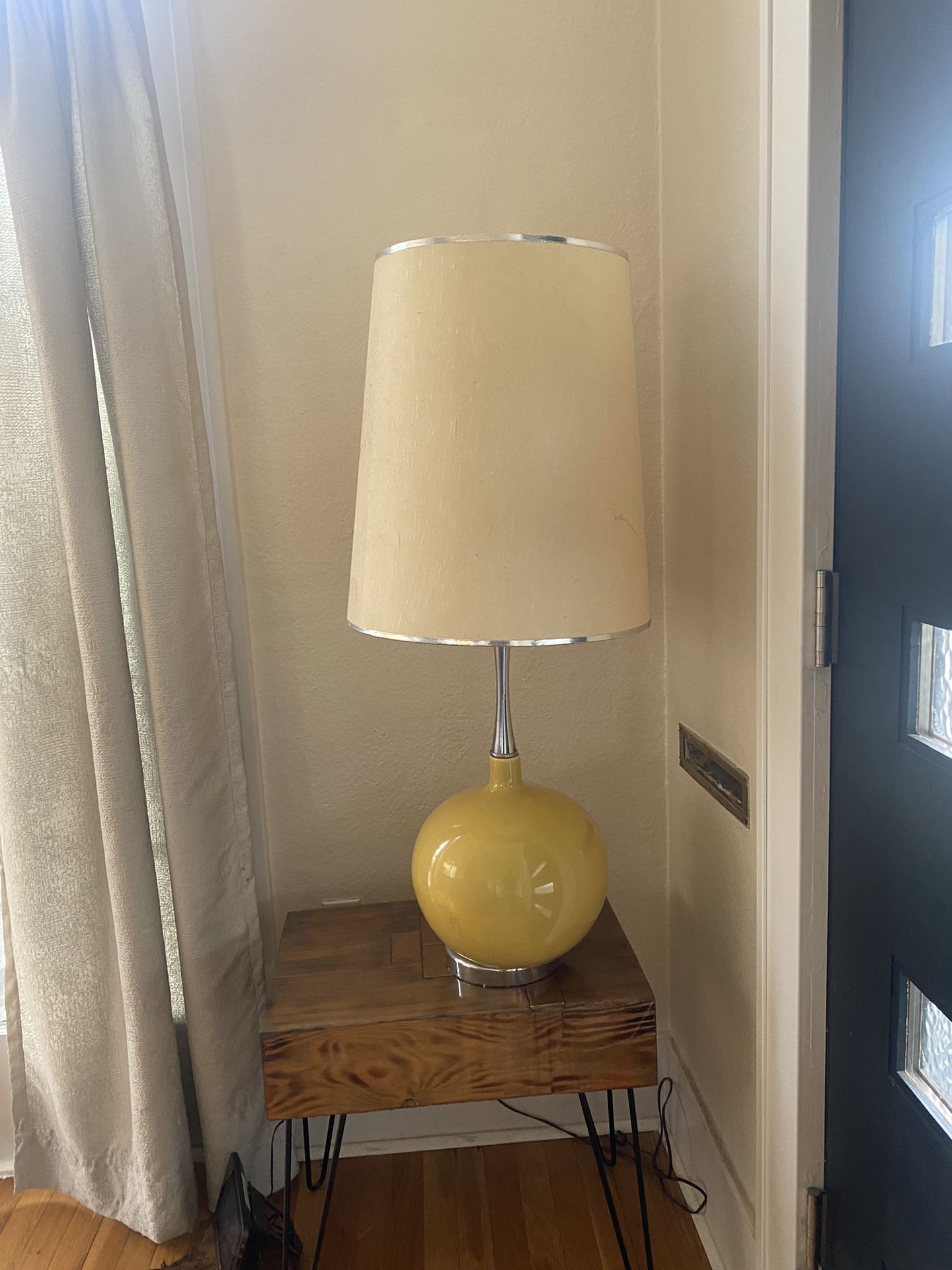 Vintage Mid Century Modern Lamp 