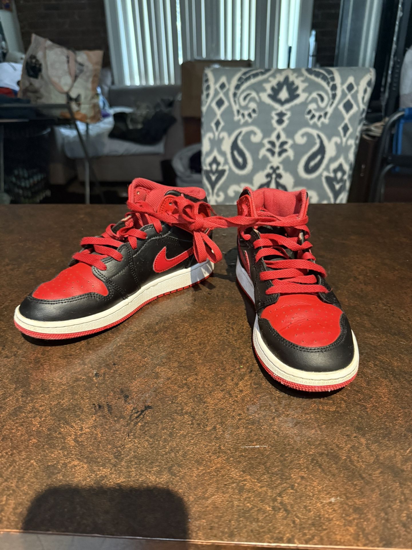 Boy’s Nike Air Jordan 1 Mid