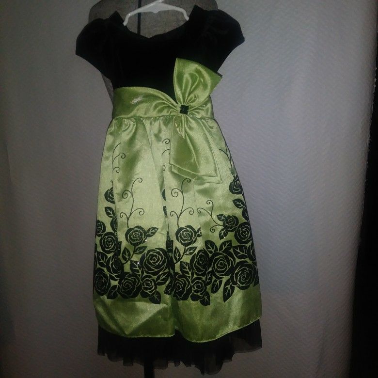 Jona Michelle Black & Green Velvet Formal Dress Size 3T