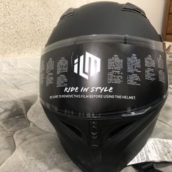 Motorcycle Helmet Brand New ILM Flip Face Large 