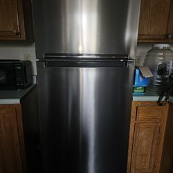 Whirlpool Refrigerator 