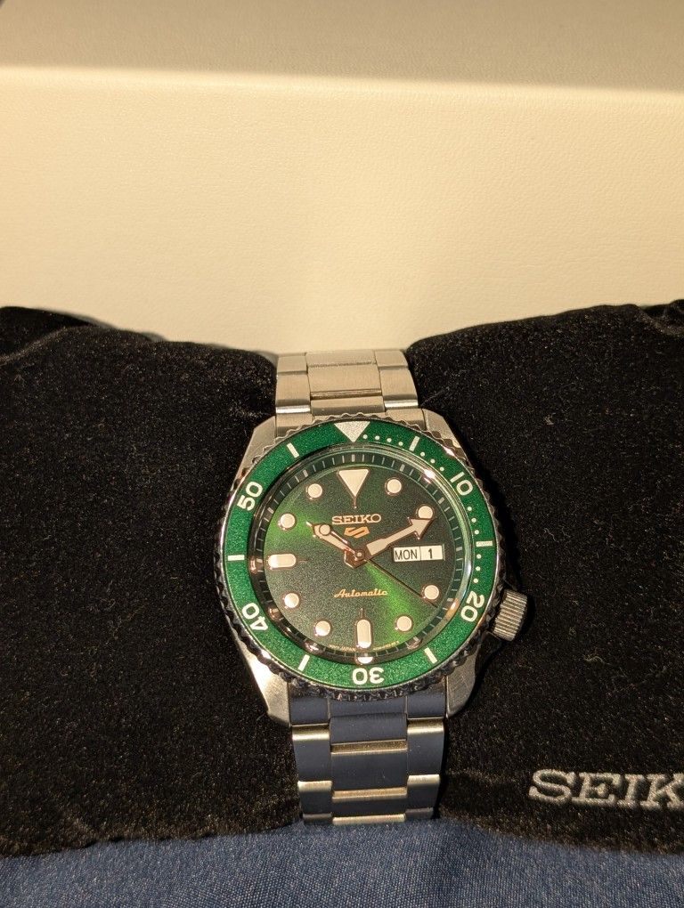 Seiko 5 Sport
