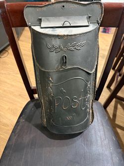 Vintage Style Metal Wall Mounted Mailbox