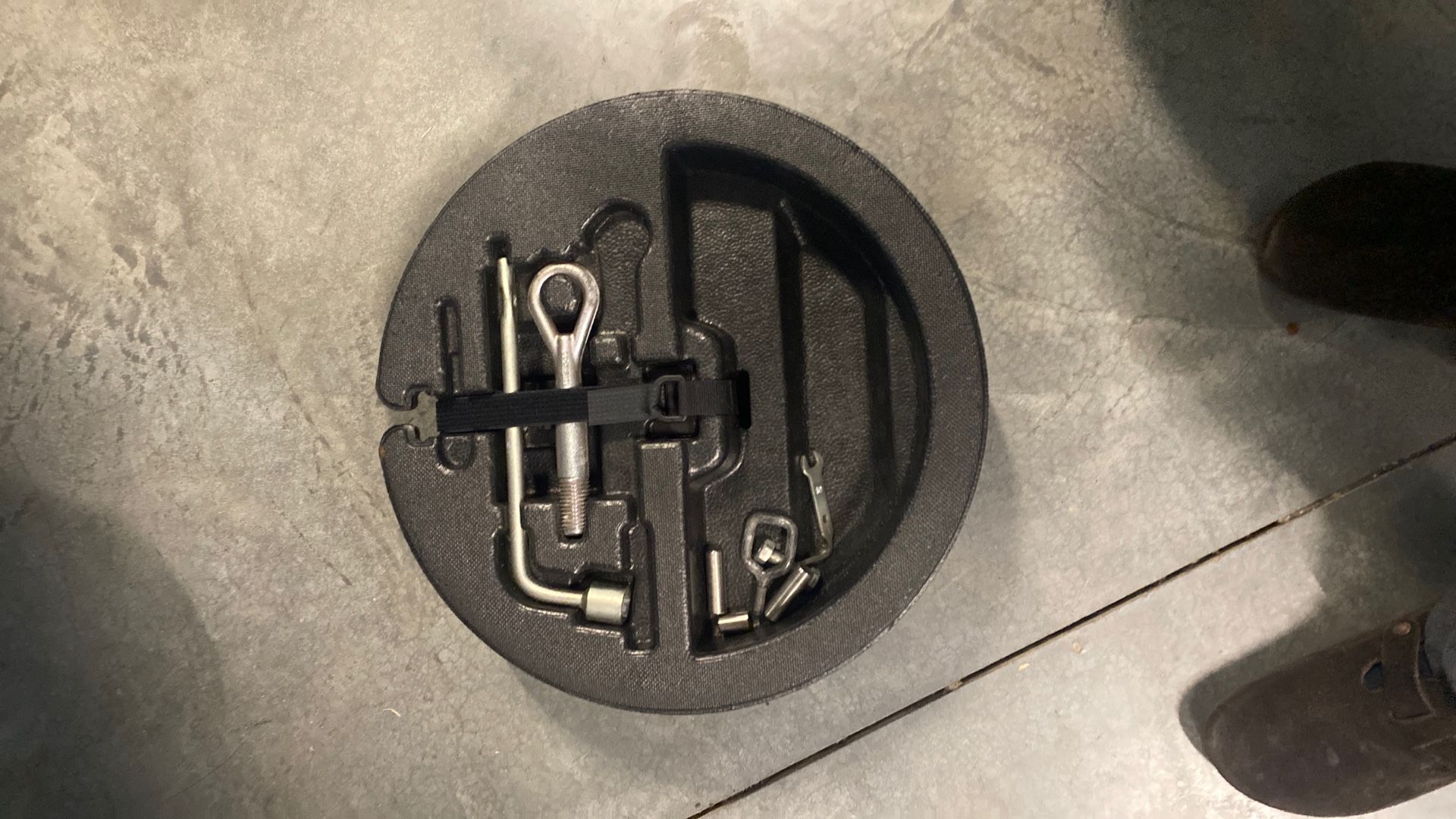 g37 spare tire cover