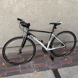 Giant Rapid 3 Bike Size Small