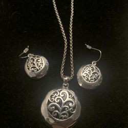 New Silvertone  Necklace And Earring Set