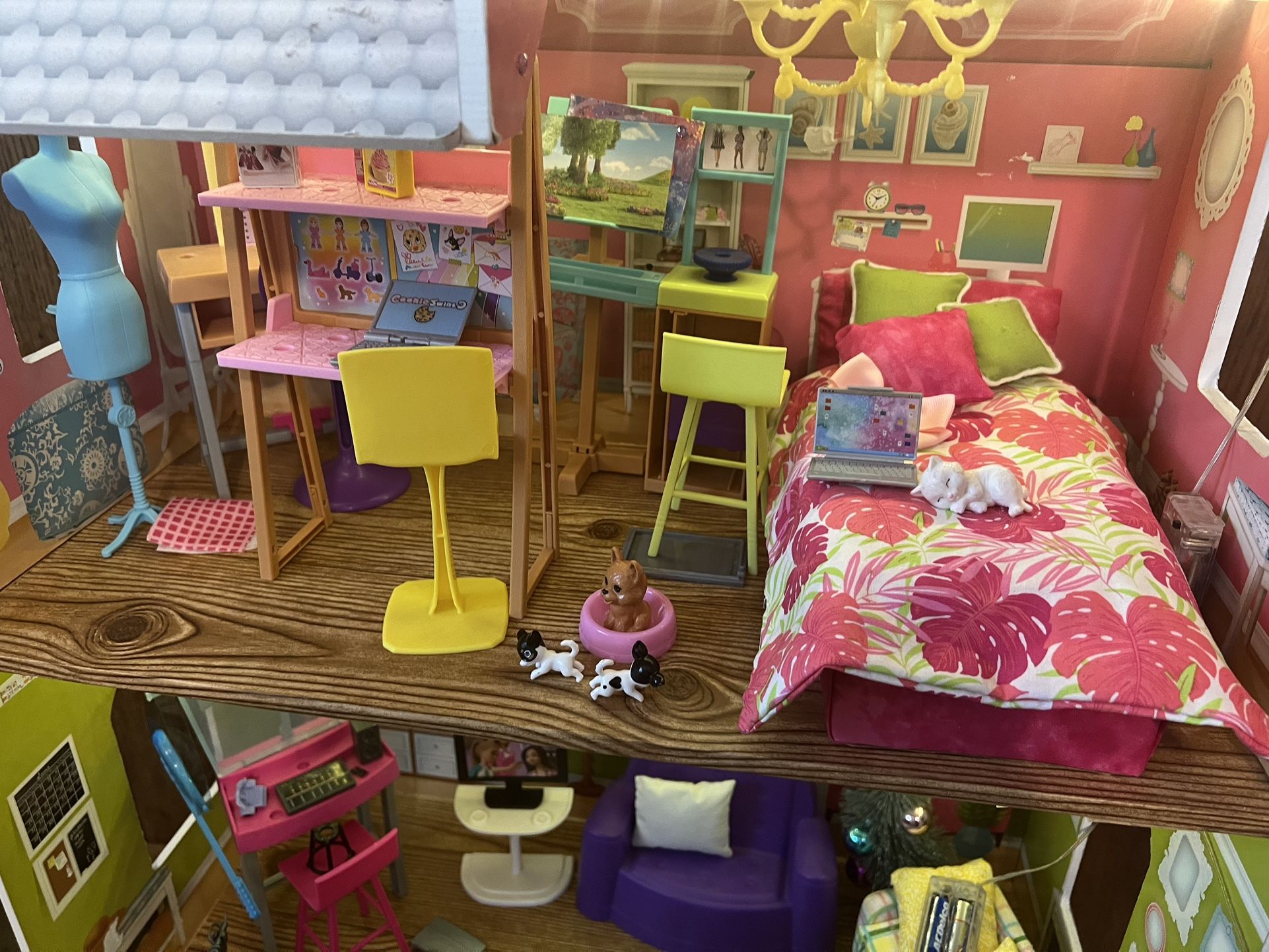 Doll House - Large