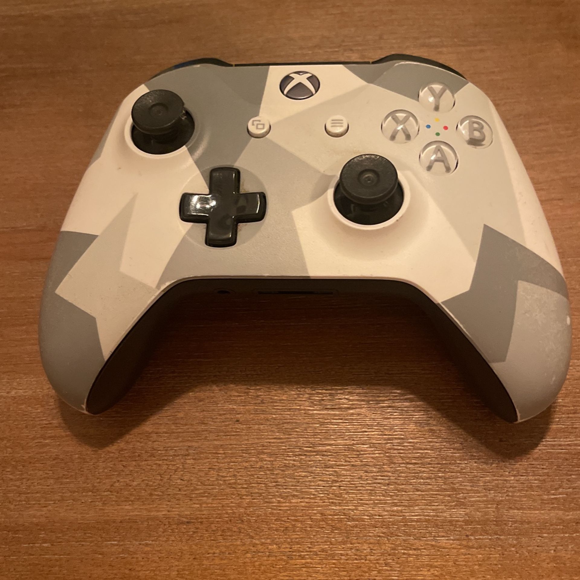 Xbox One Camo Controller