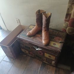 Justin  Ostrich Cowboy Boots. 