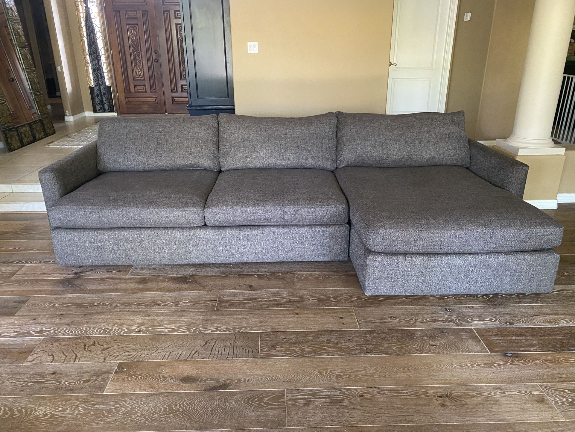 Crate and Barrel Lounge Sectional Sofa Low Modern Couch
