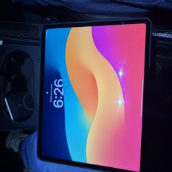 iPad 12.9 inch Pro 6th Gen M2