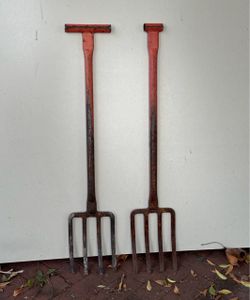 Heavy Duty Vintage 4-Prong Forged Steel Pitch Forks w/ T-Handles