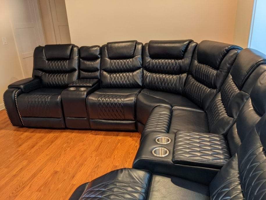 New Ink Blue Power Recliner Sectional Couch ! Free Delivery 🚚 ! Financing Available !