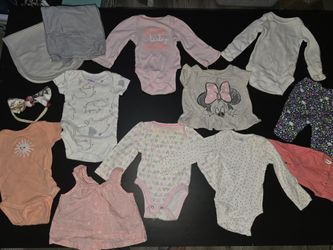 Loy Of 38 Newborn Pieces Of Girl's Clothing All Like New 