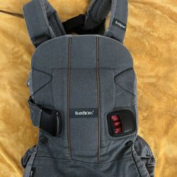 Babybjorn Carrier (8lbs-33lbs )