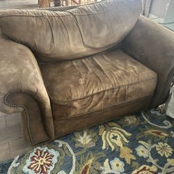 FREE OVERSIZED CHAIR