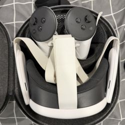 Meta 3 512GB Headset With Travel Case