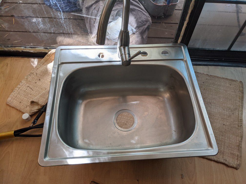 Stainless Single Well Kitchen Sink With Faucet