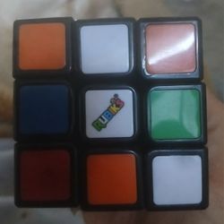 RUBIKS CUBE