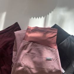 FIGS ZAMORA MATERNITY JOGGER SCRUB PANTS!!