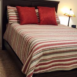 Full-size Wood Bed With 1 Nightstand And The Box Spring 