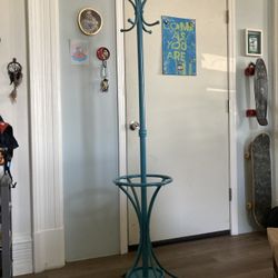 Standing Coat Hanger 