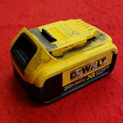 Dewalt 20V Max XR Lithium-Ion 4.0Ah Battery - No Charger - No Tool - Battery Only - Working 