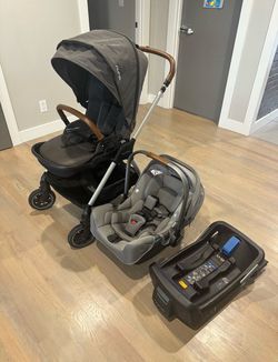 Nuna Triv Stroller with Car Seat