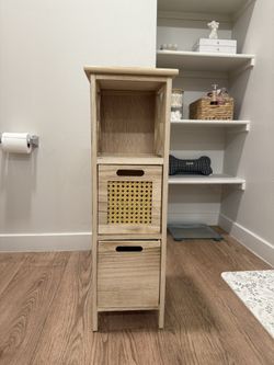 Storage Stand / Side Storage Space 