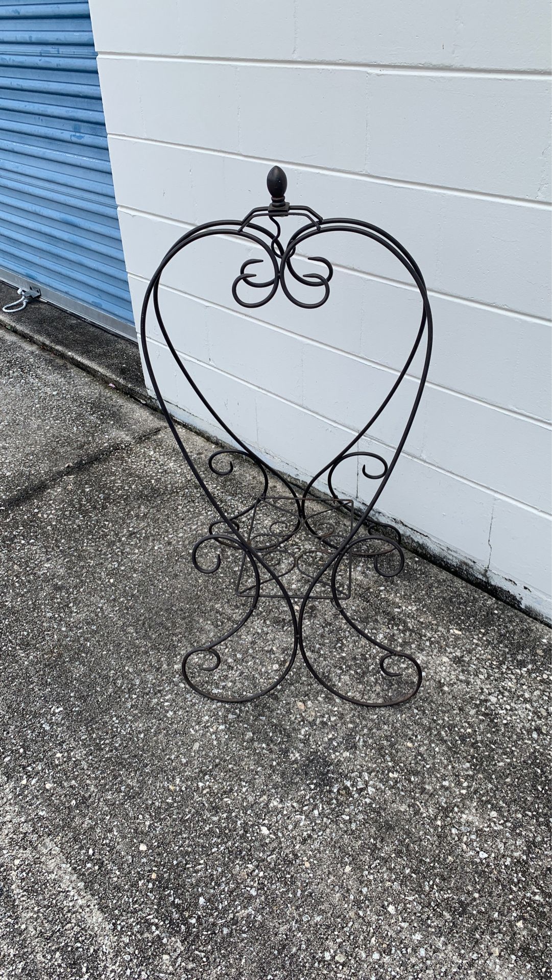 Plant holder