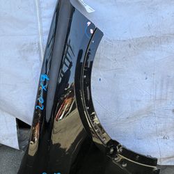 2020 BMW X7 Right Fender 