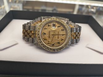 18k gold diamond Rolex watch layway available 10^ down if you interested please make sure you ask for Maribel thank you