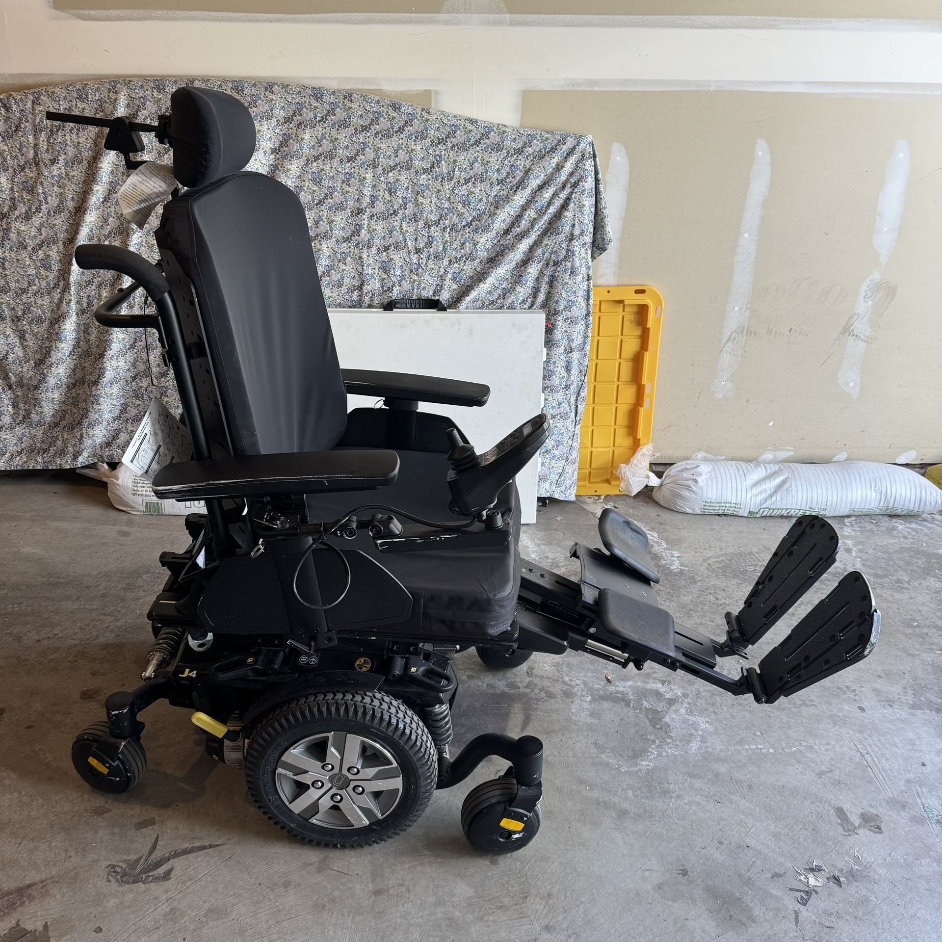 Quantum Electric Wheel Chair - Quadriplegic