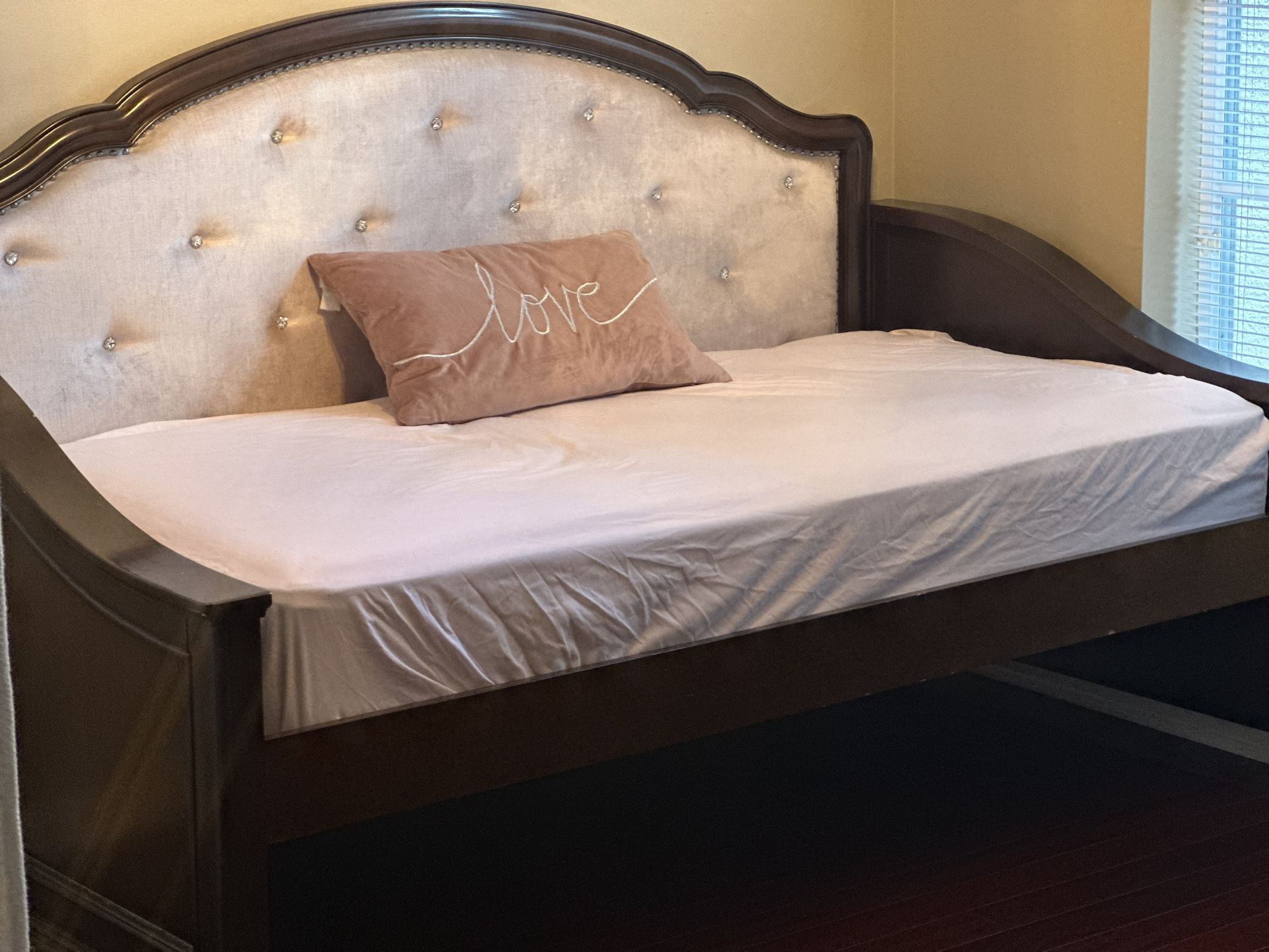 Twin Daybed Bedroom Set 