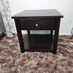 Dresser And 2 End Tables