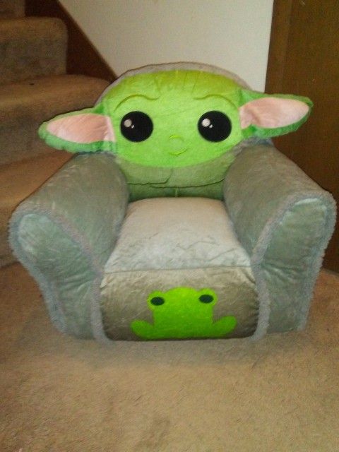 Star Wars Yoda Kids Pillow! Brand New!