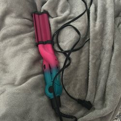 the Bed Head Mess Behave Tourmaline Ceramic Deep Waver