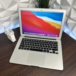 Apple Early 2014 MacBook Air 13.3" i5 1.4 GHz 8GB RAM / 250GB Flash Storage Laptop