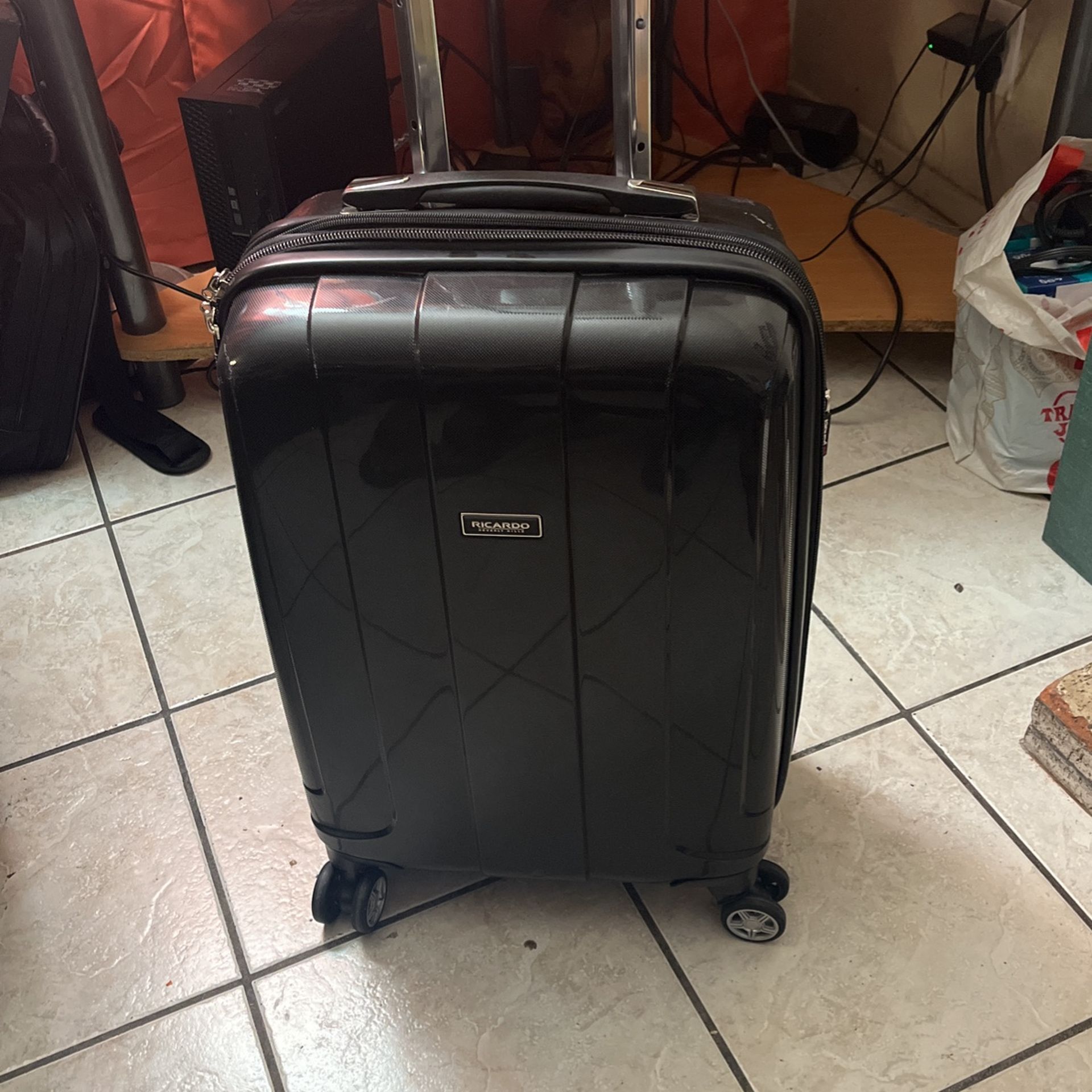 20 Inches Carry On Ricardo Luggage 